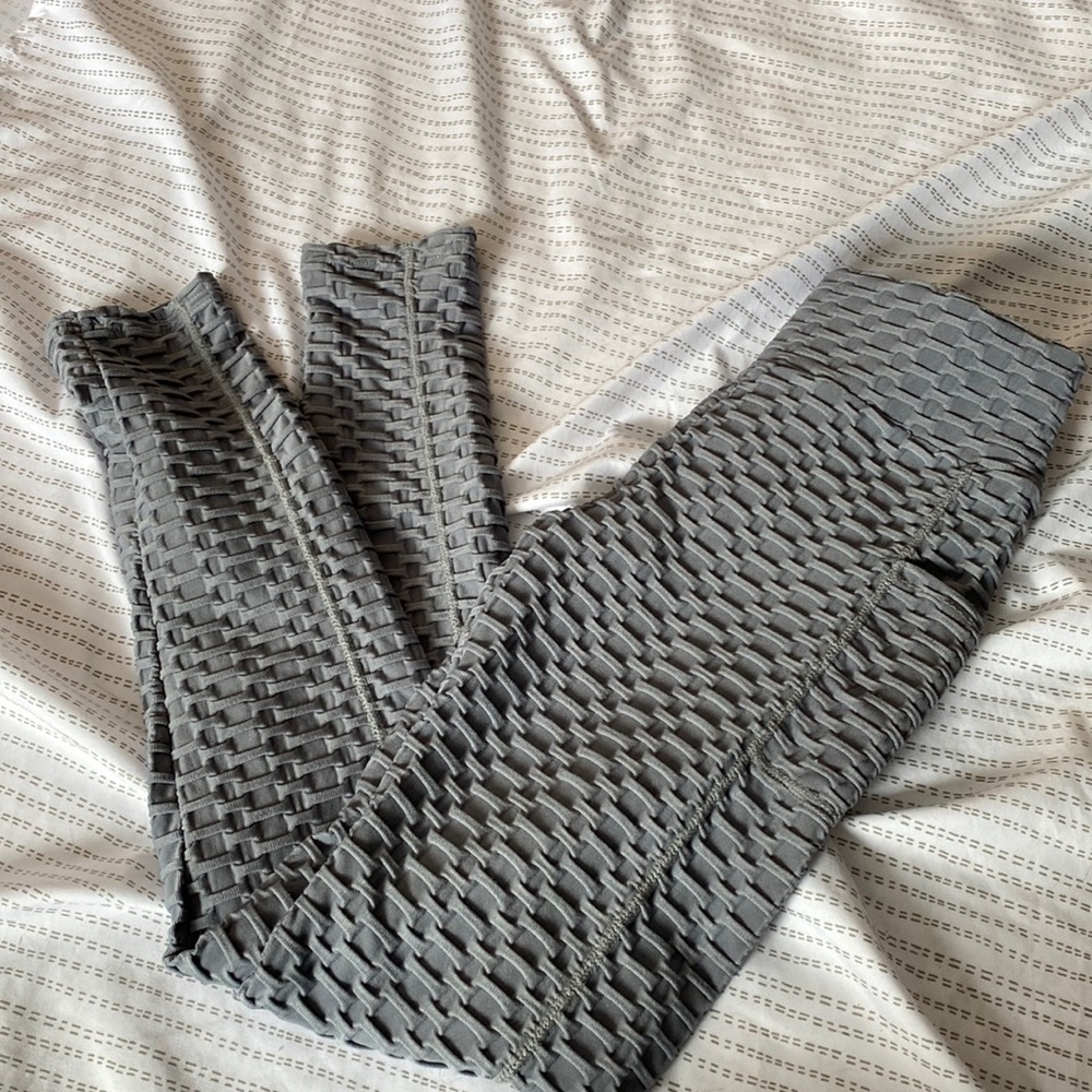 Women’s detailed Legging.